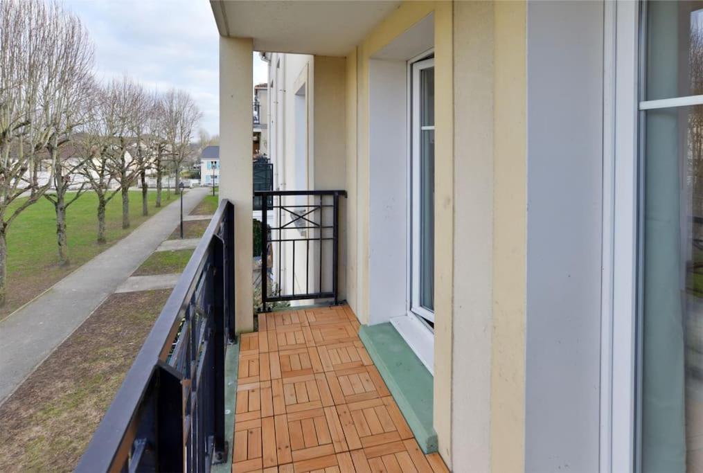 Sesame Duplex Disneyland Paris Netflix 6 Personnes Et 1 Bebe Avec Parking Lägenhet Bailly-Romainvilliers Exteriör bild